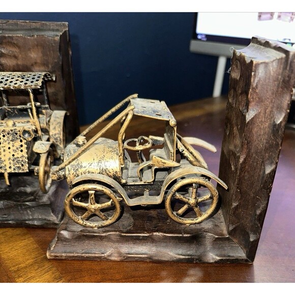 Vintage Wooden Bookends with Metal Sculptured Cars dark wooden base - Picture 11 of 11